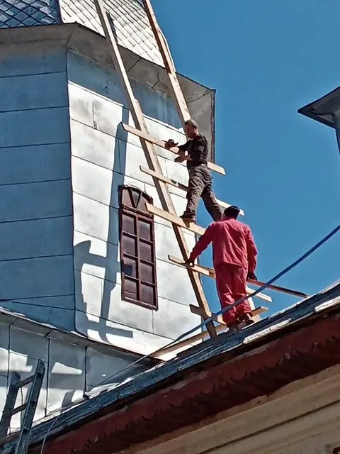 Reparatii acoperisuri tabla
